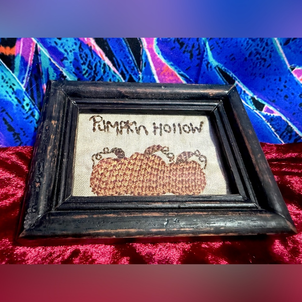 Vintage Halloween Framed Cross Stitch Embroidery Pumpkin Hollow🎃🍂🍁 - Picture 9 of 10